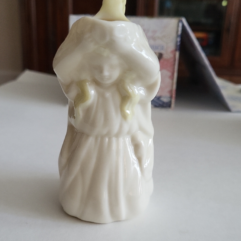 Belleek Cream Angel Candle Holder Accent